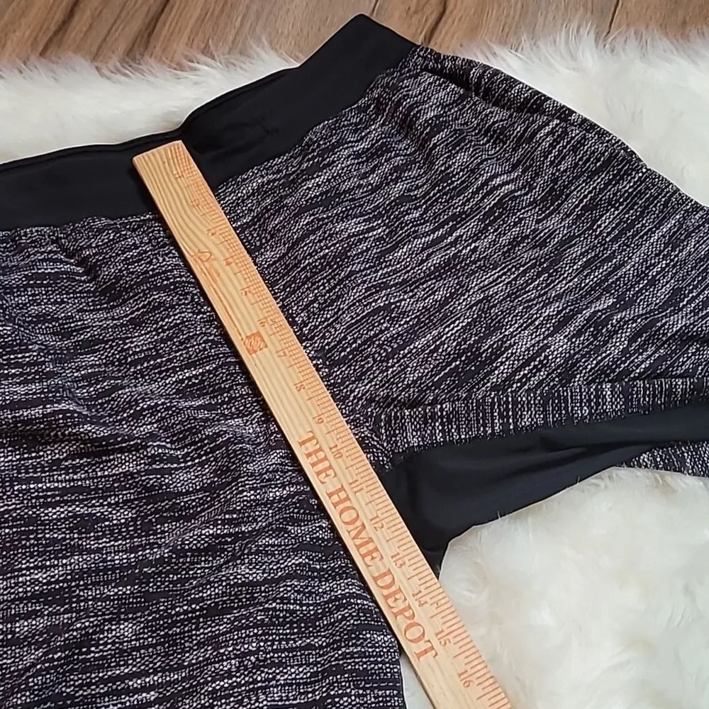 Lululemon Men Gray Athletic Training Shorts Size Large Gym Workout Casual